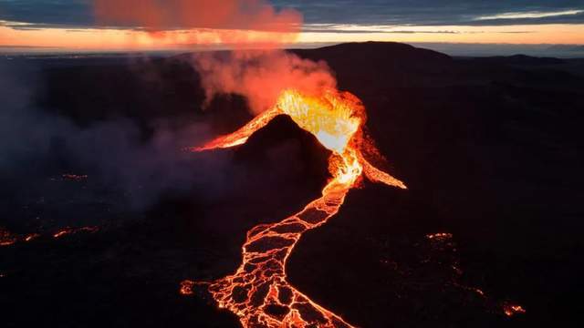反思：湯加海底火山噴發(fā)，通信被毀全境失聯(lián)